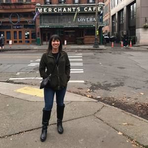 Meet your Posher, Jennifer